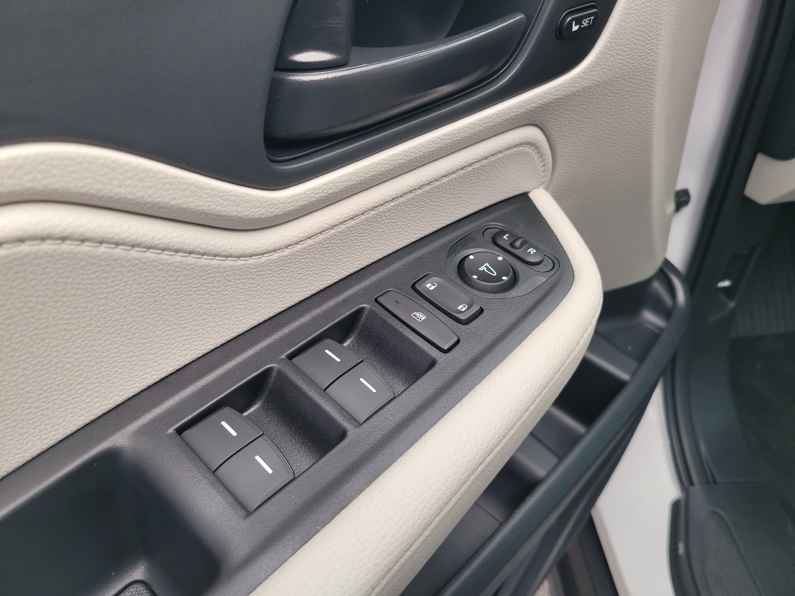 New 2027 Honda Odyssey EX-L image 9