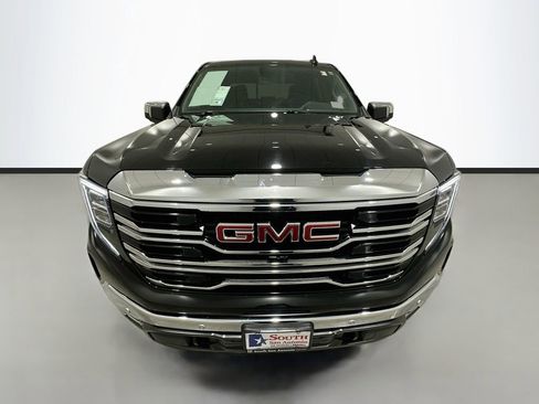 Used 2024 GMC Sierra 1500 SLT RWD image 2