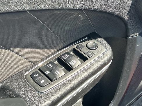 Used 2022 Dodge Charger SXT RWD image 28