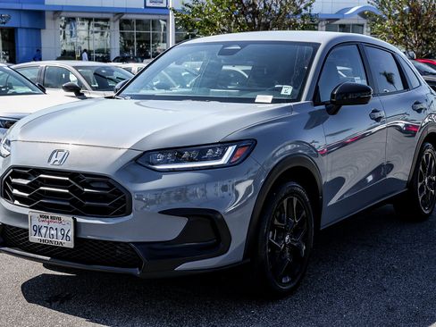 Certified 2024 Honda HR-V Sport image 3