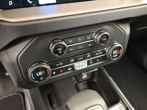 Used 2026 Ford Bronco Outer Banks AWD/4WD image 16