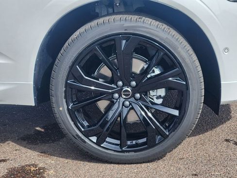 New 2026 Volvo XC60 B5 Ultra w/ Climate Package image 29