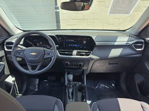 Used 2026 Chevrolet TrailBlazer LS FWD image 11