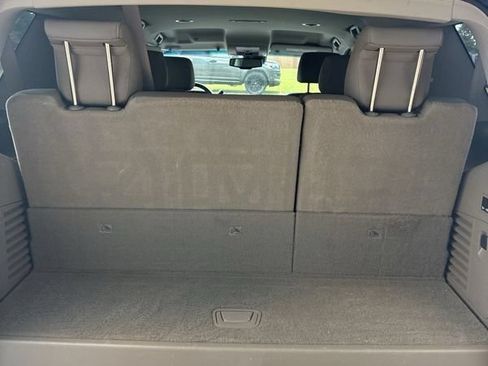 Used 2016 GMC Yukon SLT RWD image 8