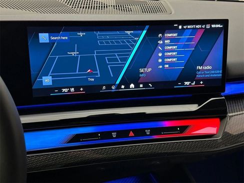 Used 2025 BMW M5 w/ Carbon Package image 26