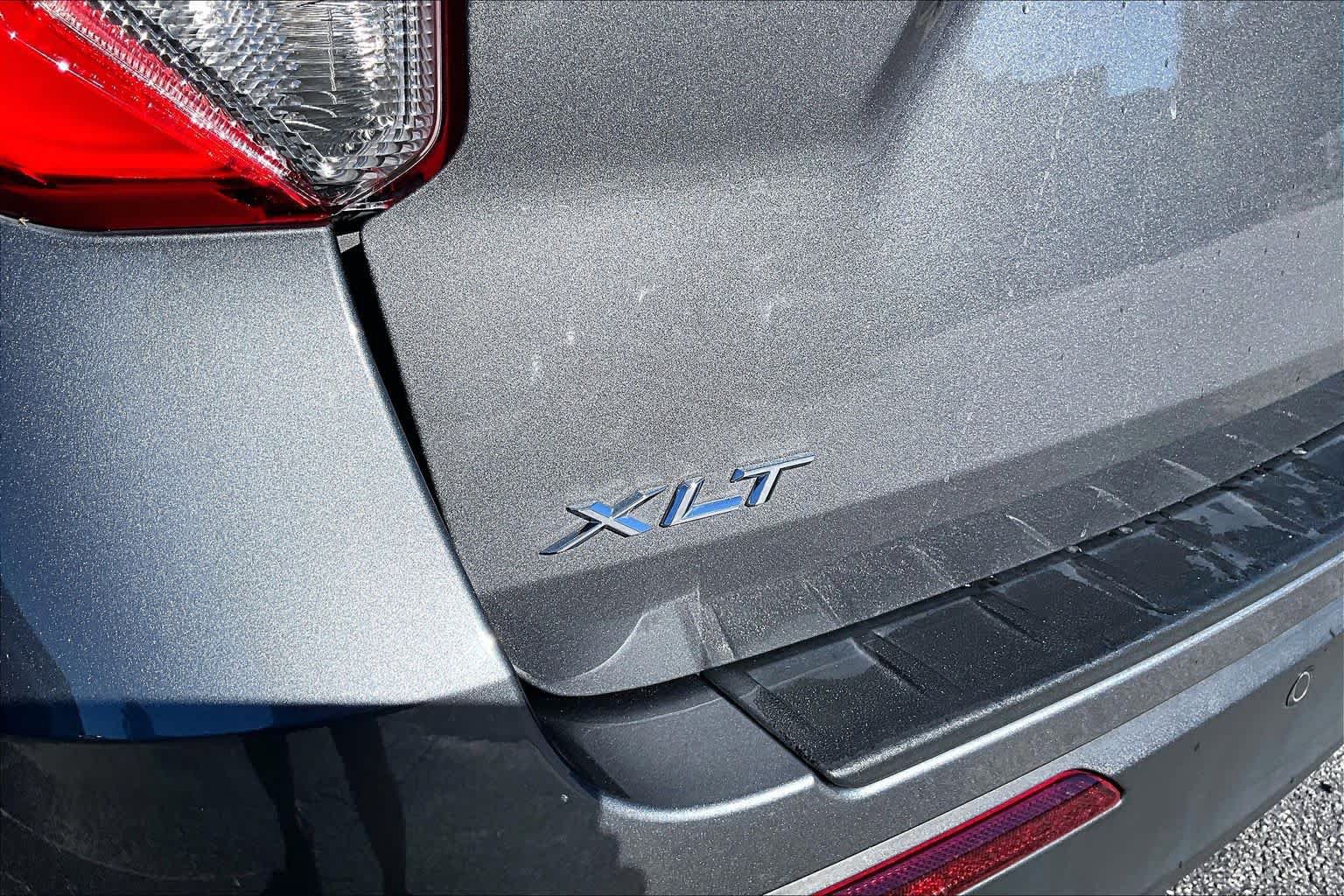Used 2023 Ford Explorer XLT RWD image 31