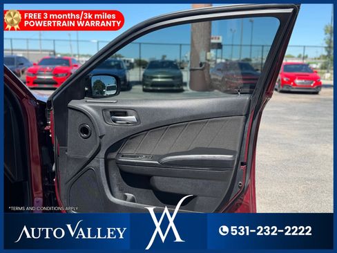 Used 2020 Dodge Charger SXT w/ Blacktop Package RWD image 20