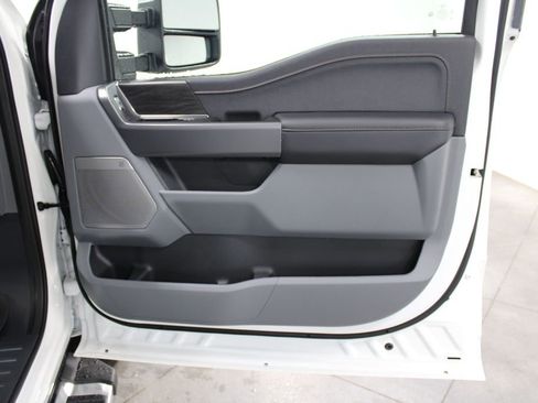 New 2025 Ford F150 Lariat w/ Equipment Group 502A High image 32