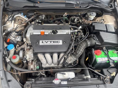 Used 2004 Honda Accord LX image 21