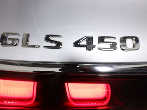 Used 2025 Mercedes-Benz GLS 450 4MATIC image 77
