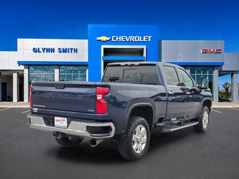 Used 2022 Chevrolet Silverado 3500 LTZ w/ LTZ Premium Package AWD/4WD image 7