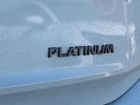 Certified 2024 Nissan Rogue Platinum w/ Platinum Premium Package FWD image 16