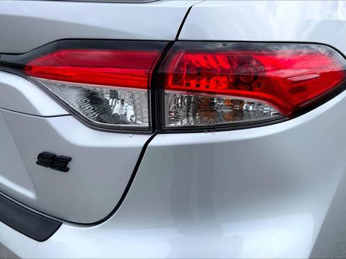 Used 2025 Toyota Corolla SE FWD image 30