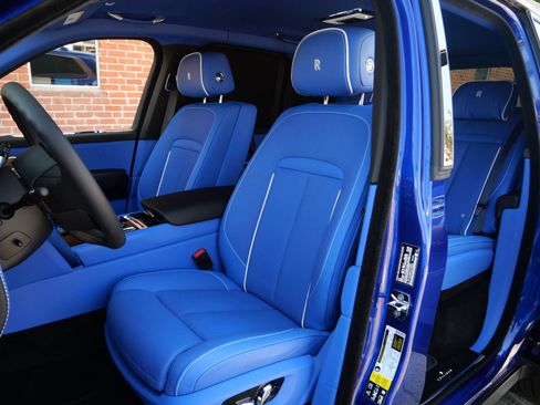 Certified 2023 Rolls-Royce Cullinan w/ Cullinan Package AWD/4WD image 33