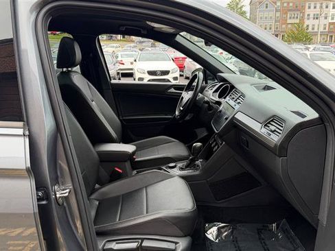 Used 2021 Volkswagen Tiguan SE R-Line AWD/4WD image 14