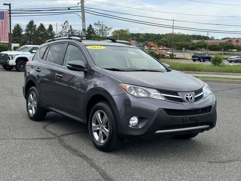 Used 2015 Toyota RAV4 XLE AWD/4WD image 2
