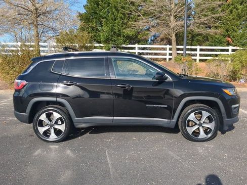 Used 2018 Jeep Compass Latitude w/ Popular Equipment Group image 3