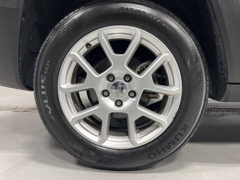 Used 2021 Jeep Renegade Latitude w/ Convenience Group AWD/4WD image 42