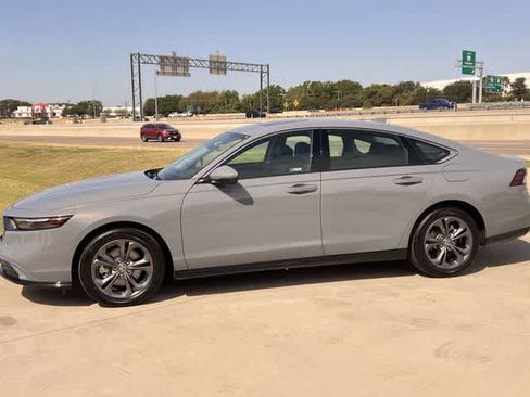 Used 2026 Honda Accord EX-L image 4