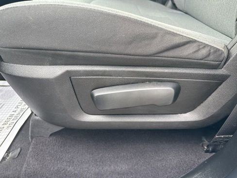 Used 2024 RAM 1500 Classic SLT AWD/4WD image 15