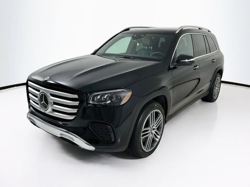 Certified 2025 Mercedes-Benz GLS 450 4MATIC image 3