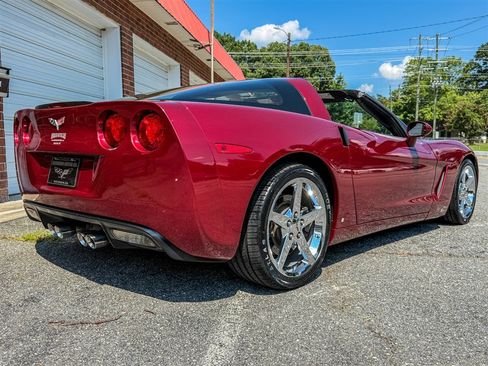 Used 2007 Chevrolet Corvette Coupe w/ Preferred Equipment Group RWD image 40