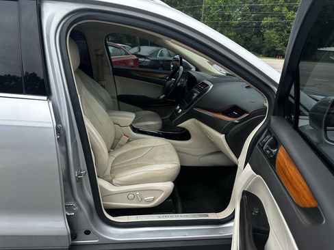Used 2016 Lincoln MKC Reserve image 19