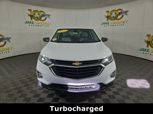 Used 2020 Chevrolet Equinox LS w/ LS Convenience Package FWD image 2