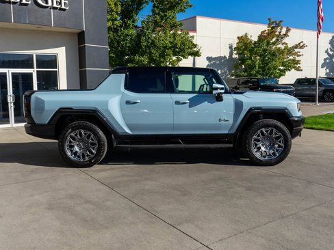 New 2025 GMC Hummer EV 3X image 8