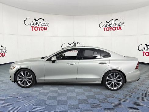 Used 2019 Volvo S60 T5 Momentum FWD image 5