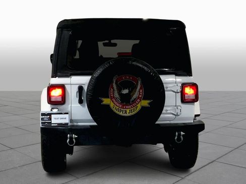 Used 2021 Jeep Wrangler Unlimited Sahara image 5