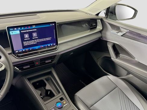 New 2026 Volkswagen Tiguan SE image 23