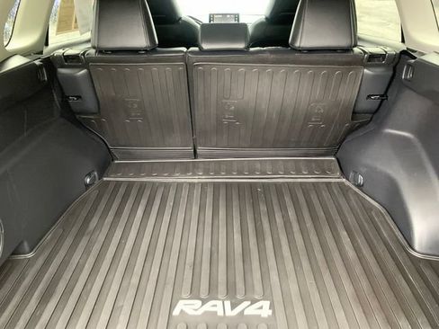 Used 2019 Toyota RAV4 XLE Premium w/ Cold Weather Package AWD/4WD image 17