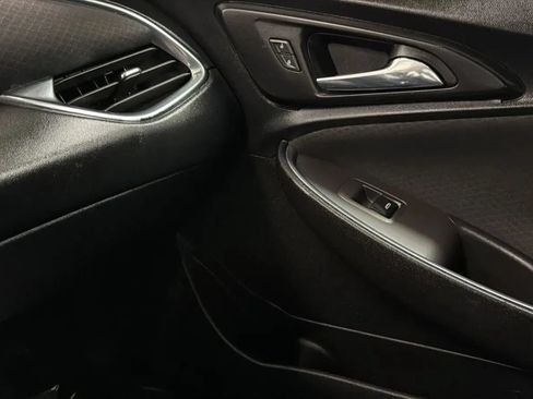 Used 2021 Chevrolet Malibu LT FWD image 18