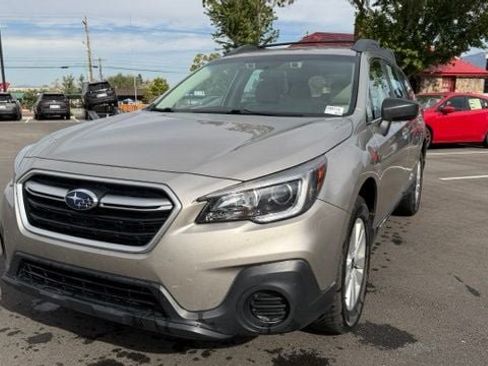 Used 2019 Subaru Outback 2.5i AWD/4WD image 5