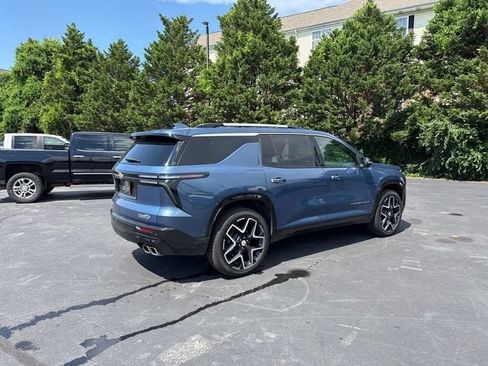 Used 2026 Chevrolet Traverse High Country w/ LPO, Floor Liner Package FWD image 3