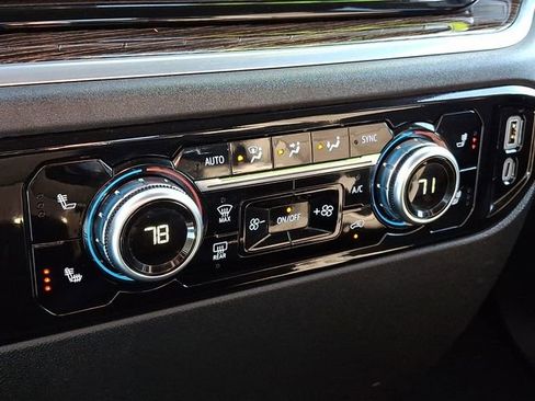 Certified 2024 GMC Sierra 1500 SLE image 15