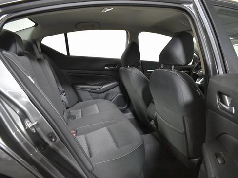 Used 2022 Nissan Altima 2.5 SV image 32