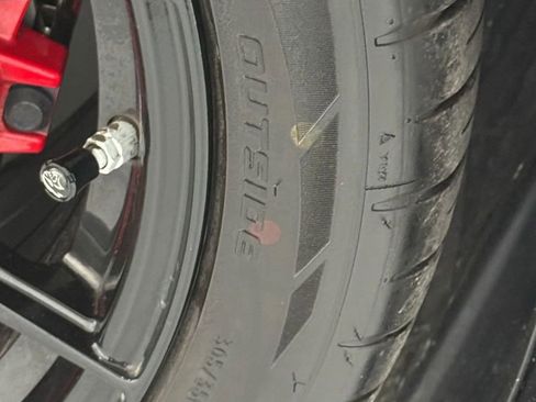 Used 2016 Dodge Challenger SRT Hellcat image 33