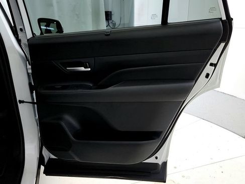 Certified 2025 Toyota Grand Highlander FWD image 26