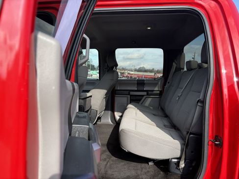 Used 2015 Ford F150 XLT image 15