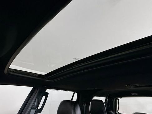 Used 2016 Lincoln Navigator L Reserve image 21