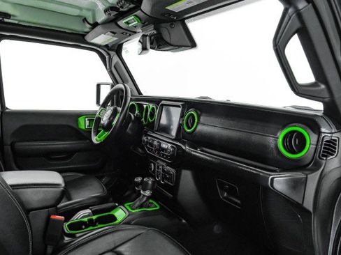 Used 2021 Jeep Gladiator Overland w/ Uconnect 4C Nav & Sound Group image 8