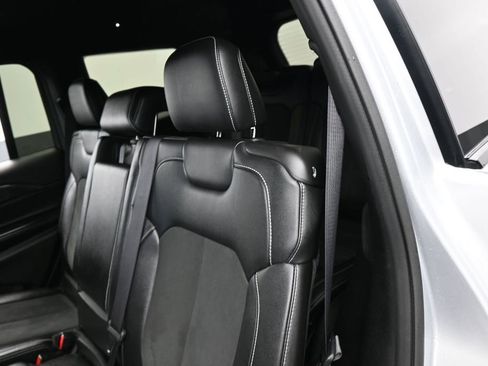 Used 2023 Jeep Grand Cherokee L Laredo RWD image 31