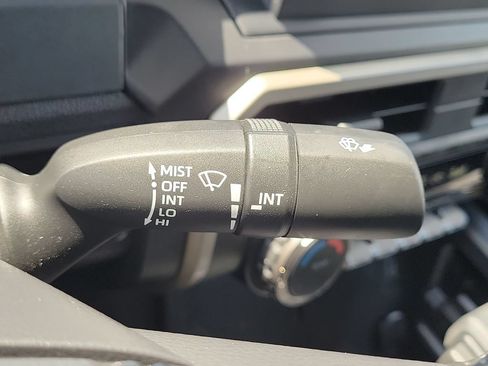 Certified 2024 Toyota Tacoma SR AWD/4WD image 12