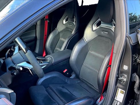 Used 2025 Mercedes-Benz AMG GT 63 image 8