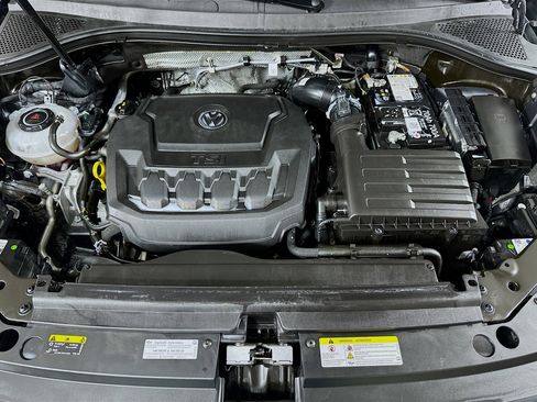 Used 2024 Volkswagen Tiguan Wolfsburg Edition image 27