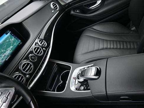 Used 2019 Mercedes-Benz S 560 4MATIC Sedan image 18