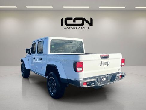 Used 2023 Jeep Gladiator Overland image 5