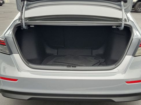 Certified 2025 Honda Accord SE image 9
